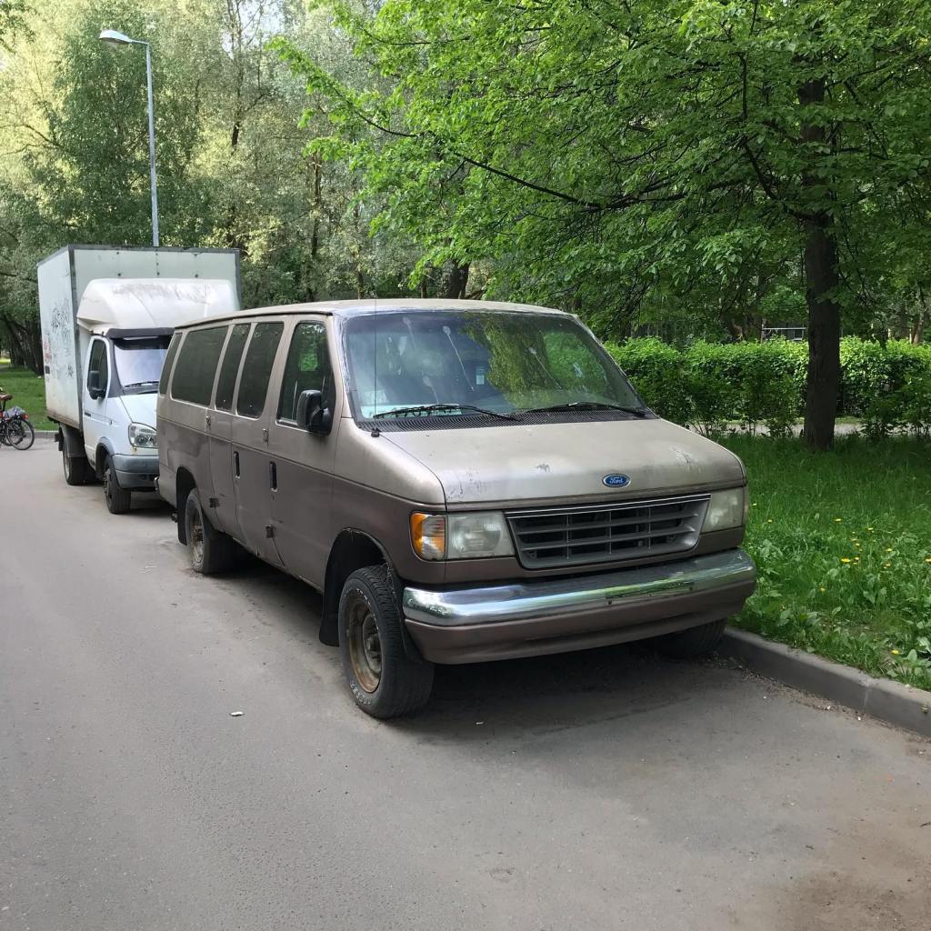 Ford Club Wagon (1992)