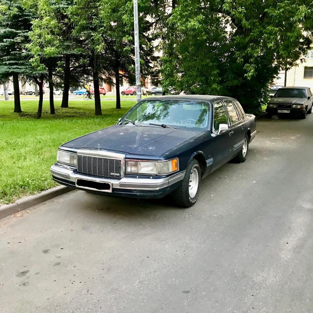 Lincoln town car (1990)