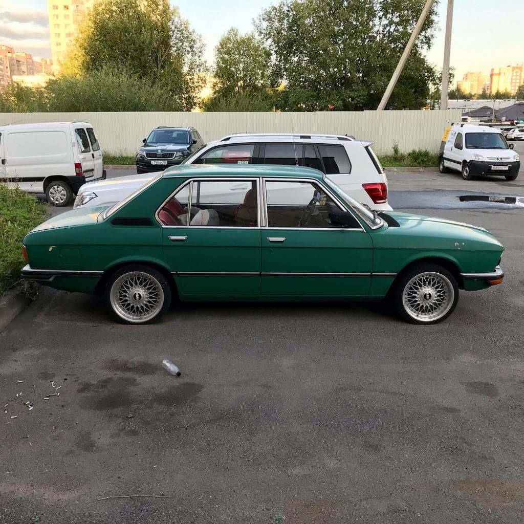 BMW 5 Series&nbsp;(E12)