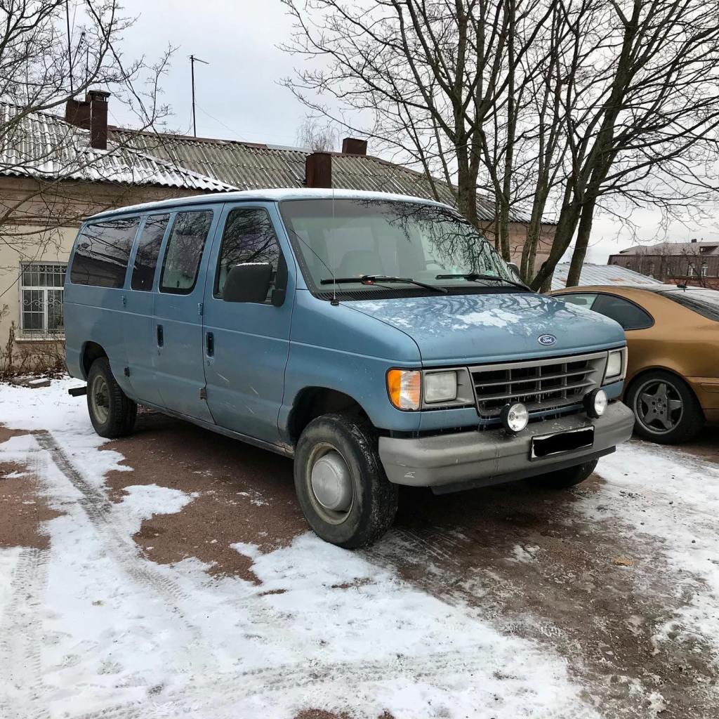 Ford E-Series Club Wagon (1993)