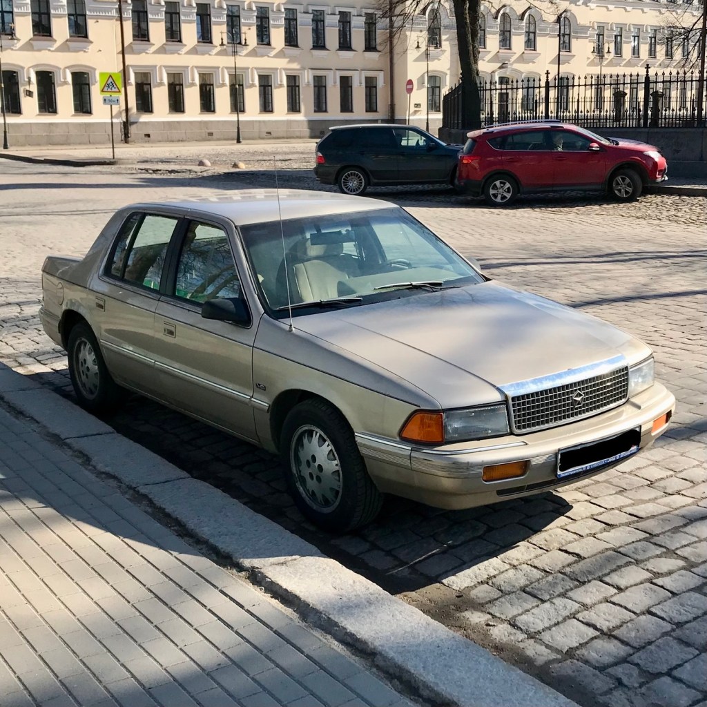 Plymouth Acclaim (1993)