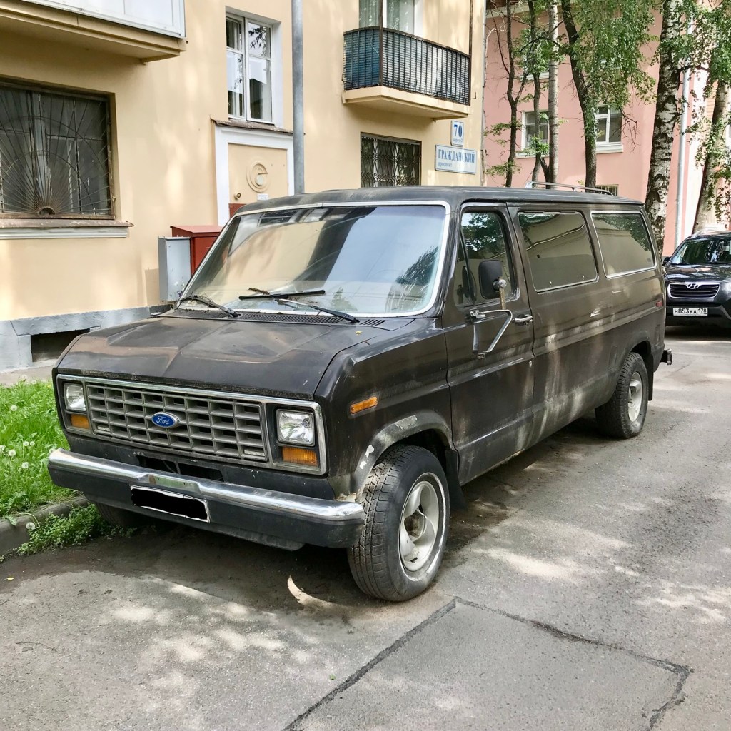 Ford Club Wagon (1975)