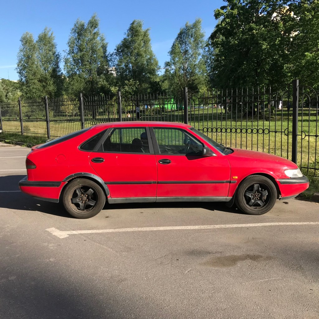 Saab 900