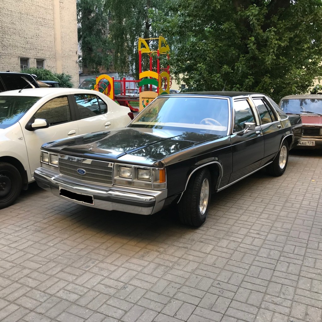 Ford Crown Victoria (1980)