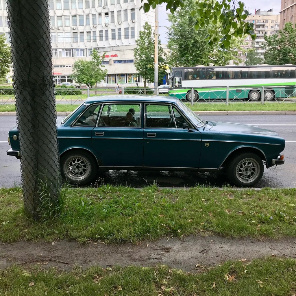 Volvo 164