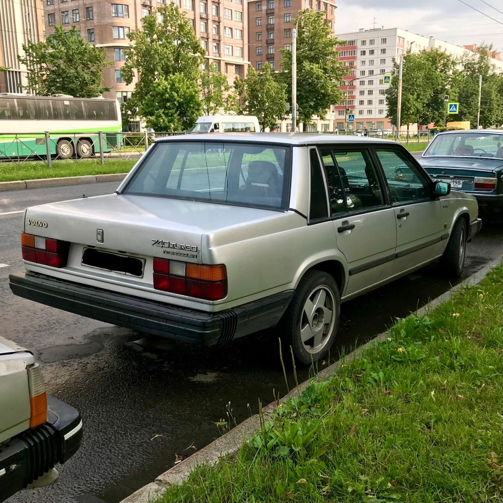 Volvo 740 (1984)