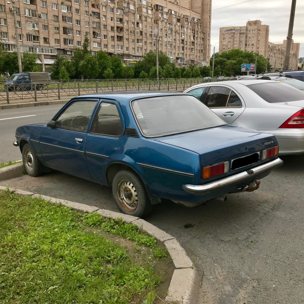 Opel Ascona B (1975)