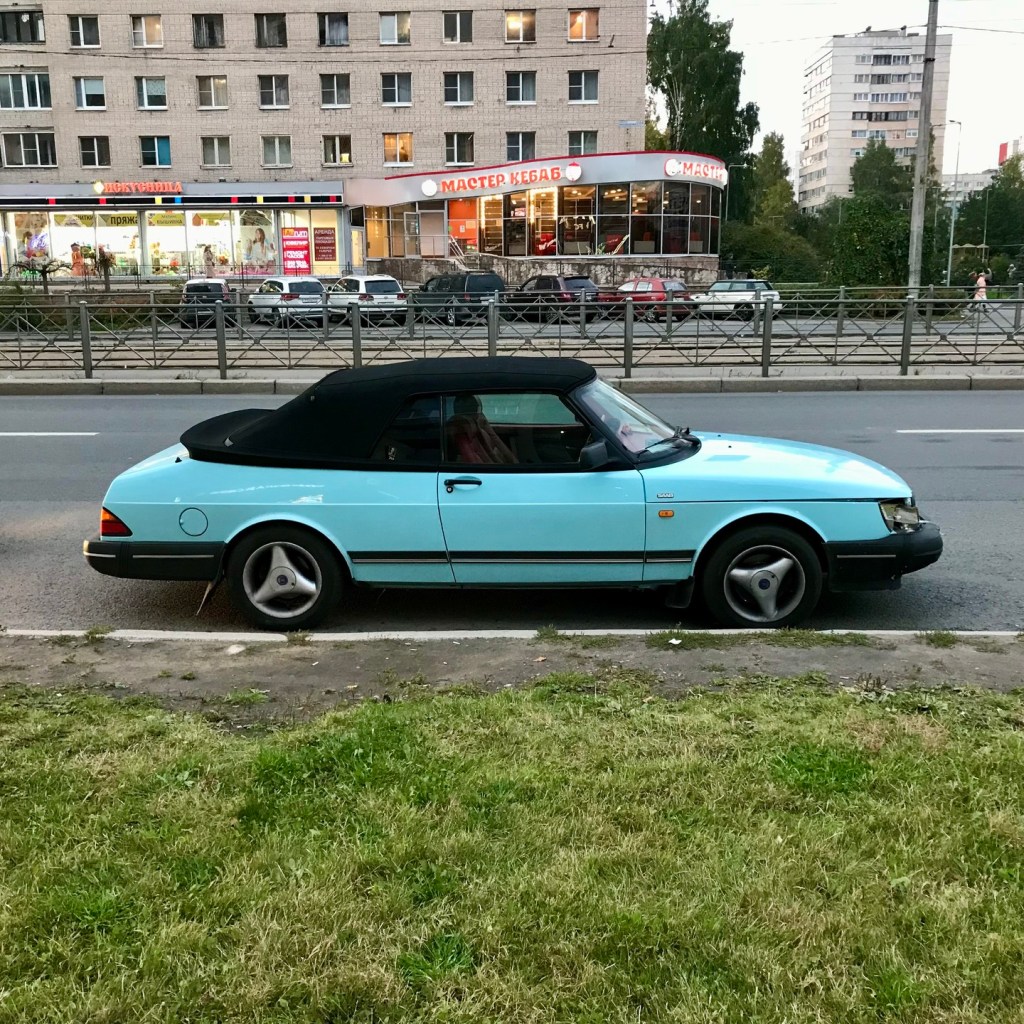 Saab 900