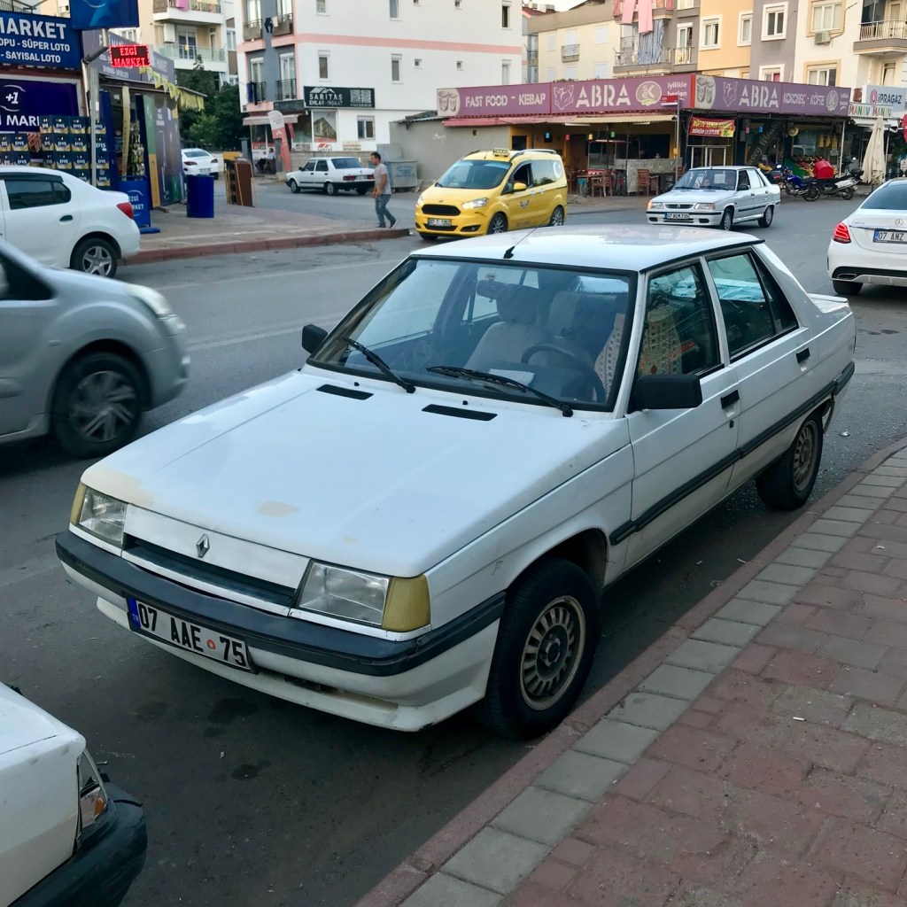 Renault 9 (1987)