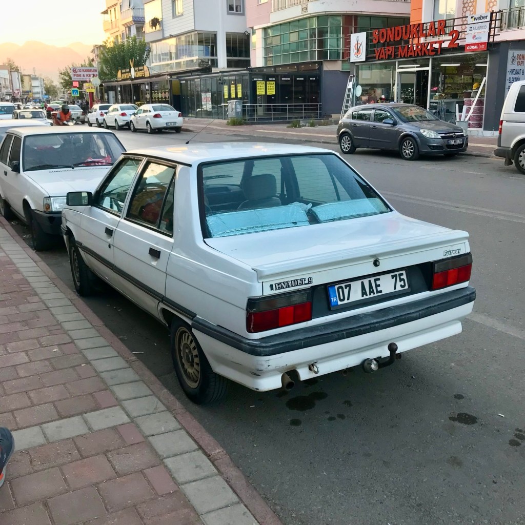 Renault 9 (1987)