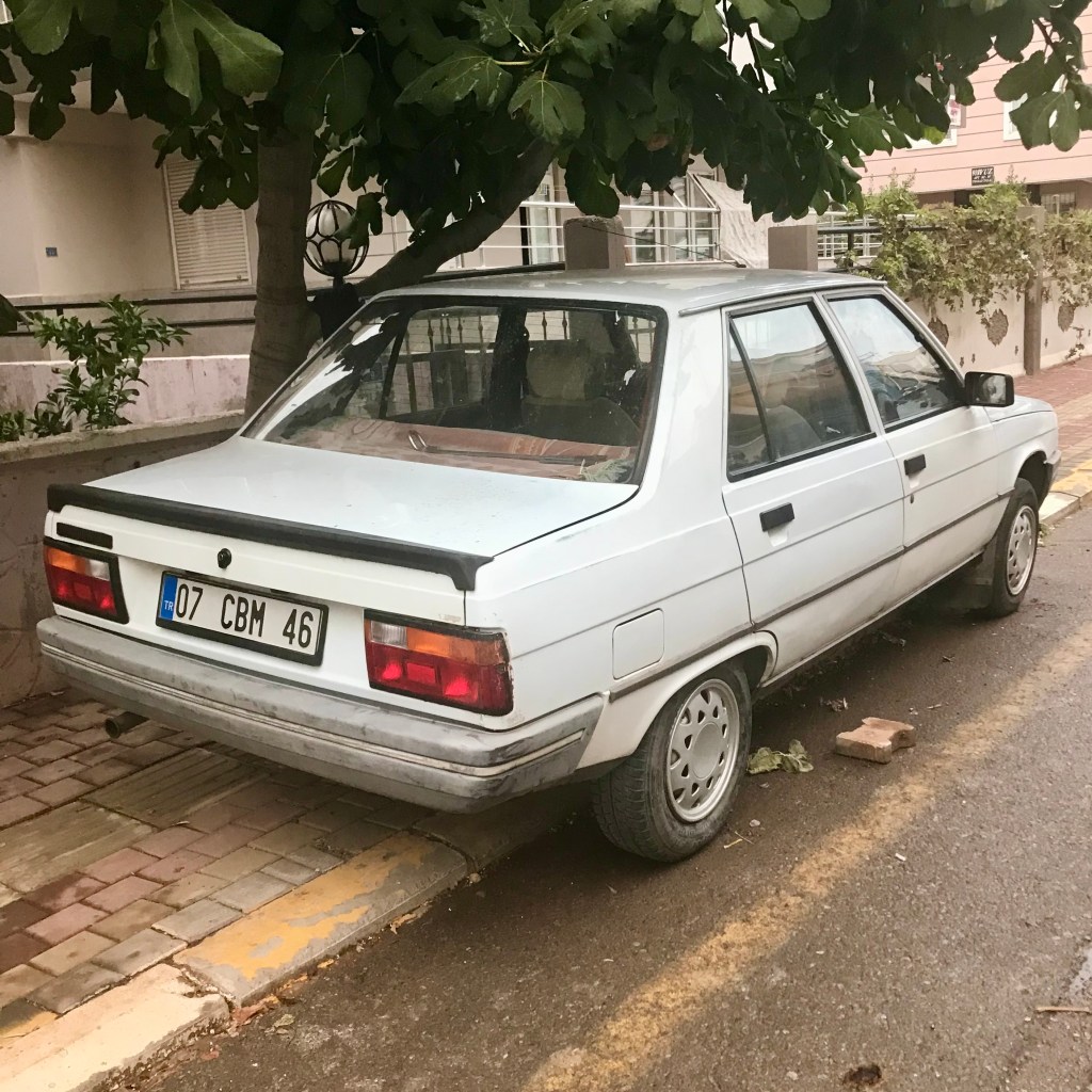 Renault 9 (1981)
