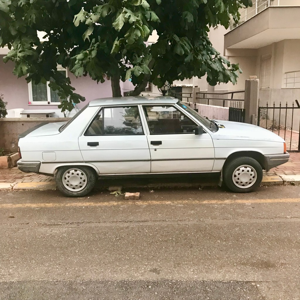 Renault 9