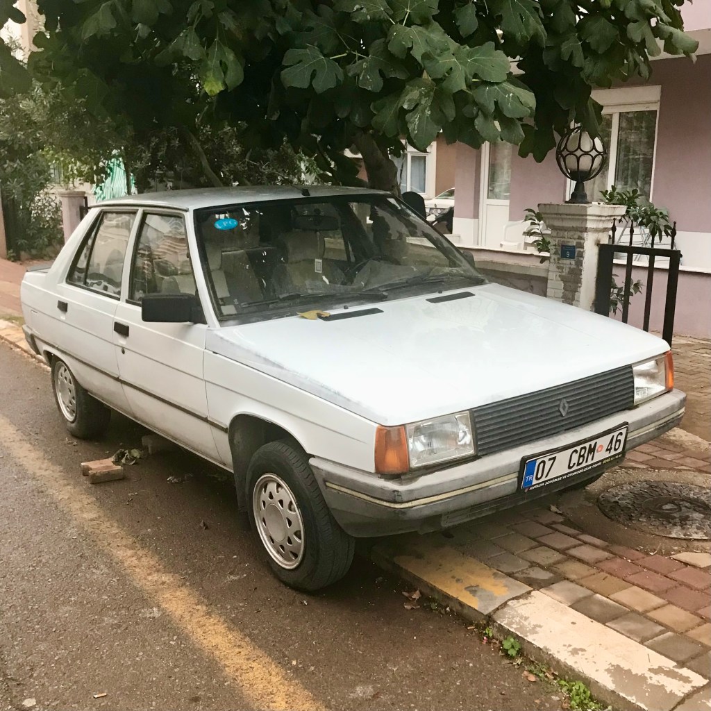 Renault 9 (1981)
