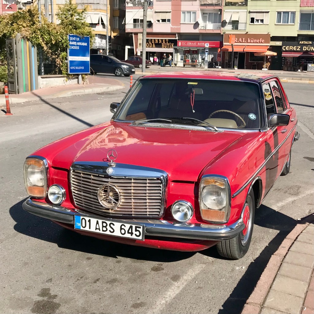 Mersedes-Benz W115-200 (1968)