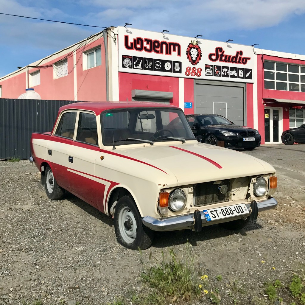 IZh 412 (Moskvitch) (1982)