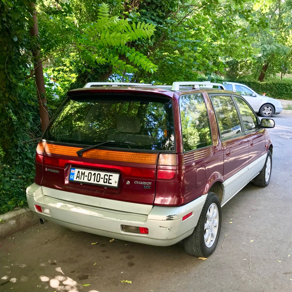 Mitsubishi Chariot (1991)