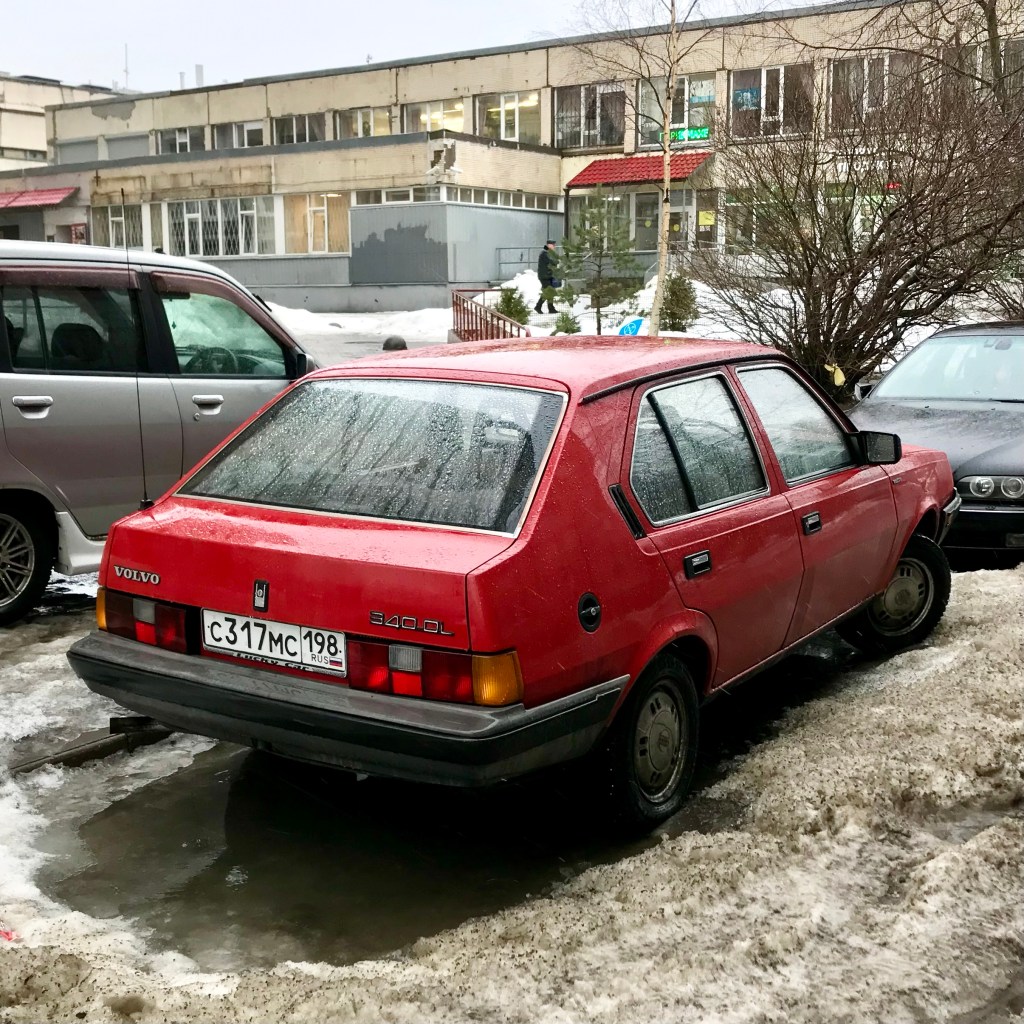 Volvo 340 (1983)