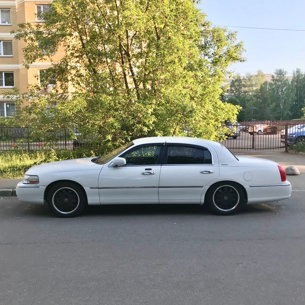 Lincoln Town Car
