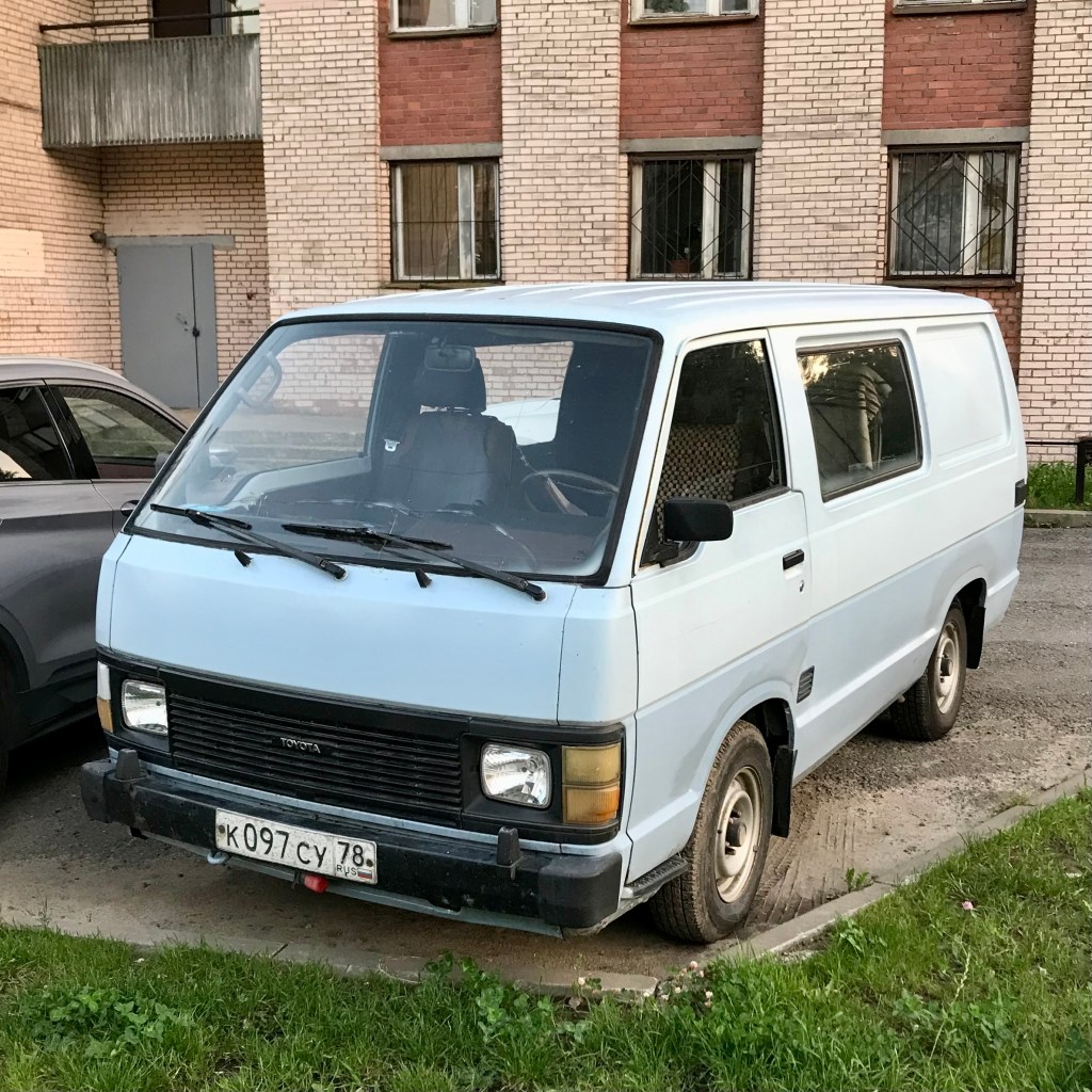 Toyota HiAce (1982)
