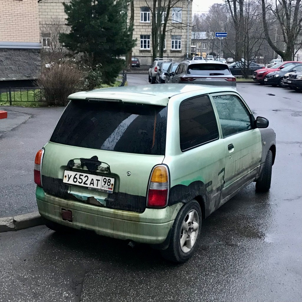 Daihatsu Mira (1998)