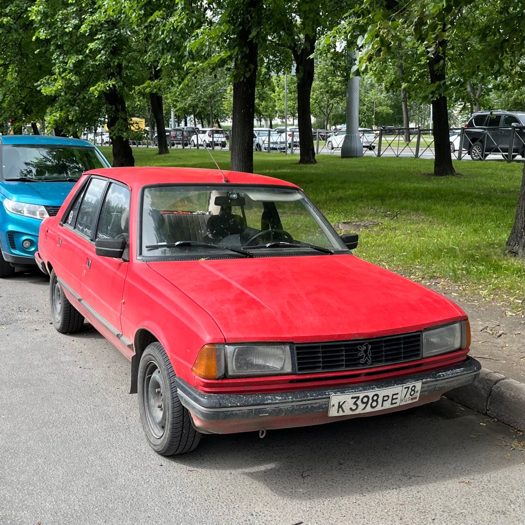 Peugeot 305 (1977)