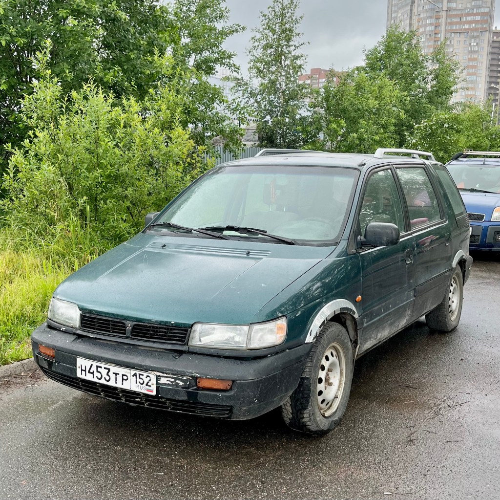 Mitsubishi Chariot (1991)