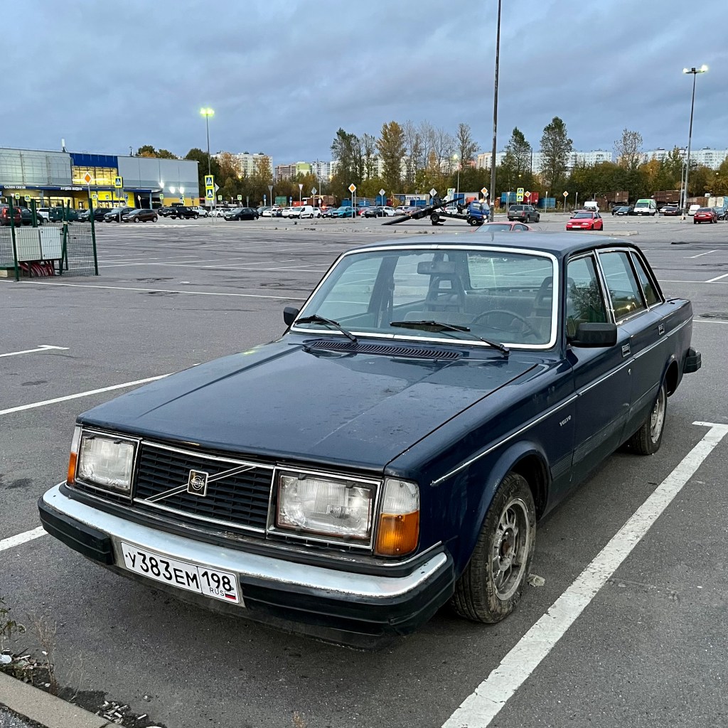 Volvo 244 (200 series) (1980)